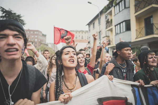 Studenten manifestatie gehouden in Milaan op 10 oktober 2014 — Stockfoto