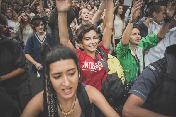 Manifestazione studentesca tenutasi a Milano il 10 ottobre 2014 — Foto Stock