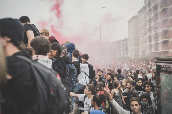 10 Ekim 2014 Milano'da düzenlenen öğrenciler tezahürü — Stok fotoğraf