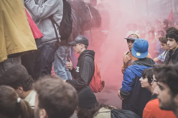 Manifestação estudantil realizada em Milão em 10 de outubro de 2014 — Fotografia de Stock