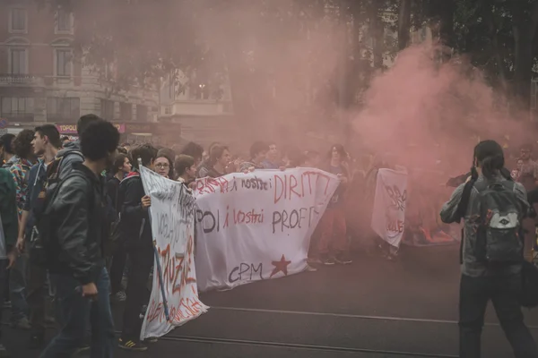 Studenter manifestation som hölls i Milano den 10 oktober 2014 — Stockfoto