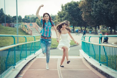 güzel hipster genç kadın kız arkadaş