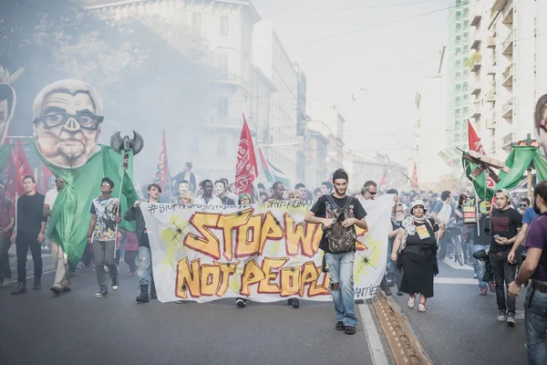 Manifestação realizada em Milão outubro 18, 2014 — Fotografia de Stock