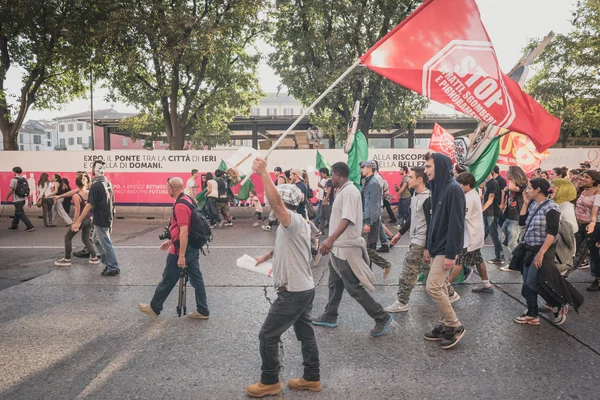 Manifestación celebrada en Milán el 18 de octubre de 2014 — Foto de Stock