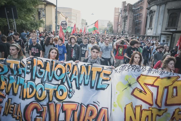 Manifestation tenue à Milan le 18 octobre 2014 — Photo