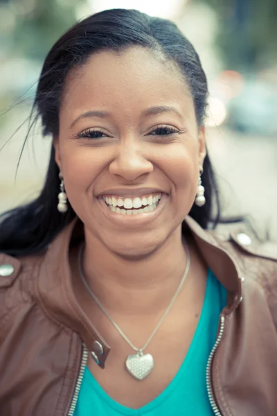 Beautiful african young woman — Stock Photo, Image