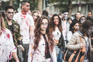 25 Ekim 2014 Milano'da düzenlenen zombi geçit töreni