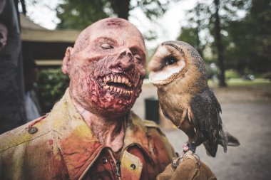 25 Ekim 2014 Milano'da düzenlenen zombi geçit töreni