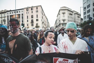 25 Ekim 2014 Milano'da düzenlenen zombi geçit töreni