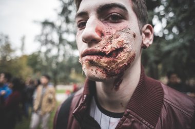 25 Ekim 2014 Milano'da düzenlenen zombi geçit töreni