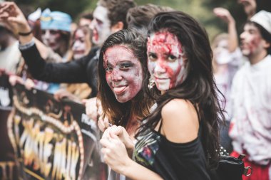 25 Ekim 2014 Milano'da düzenlenen zombi geçit töreni