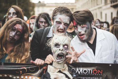 25 Ekim 2014 Milano'da düzenlenen zombi geçit töreni