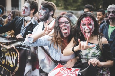 25 Ekim 2014 Milano'da düzenlenen zombi geçit töreni