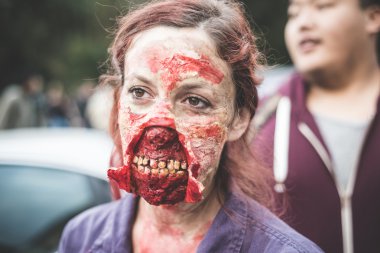 25 Ekim 2014 Milano'da düzenlenen zombi geçit töreni