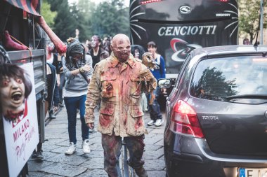 25 Ekim 2014 Milano'da düzenlenen zombi geçit töreni