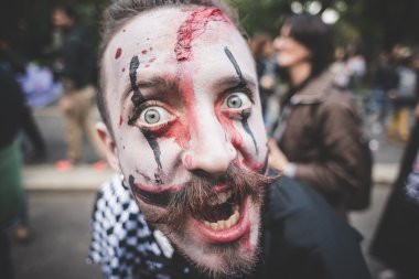 25 Ekim 2014 Milano'da düzenlenen zombi geçit töreni