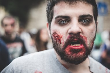 25 Ekim 2014 Milano'da düzenlenen zombi geçit töreni