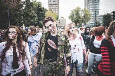 25 Ekim 2014 Milano'da düzenlenen zombi geçit töreni