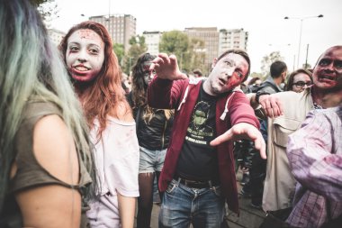 25 Ekim 2014 Milano'da düzenlenen zombi geçit töreni