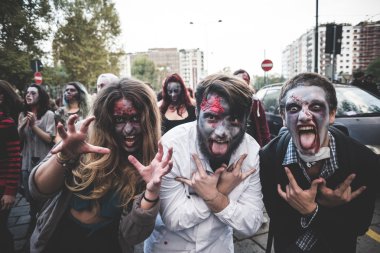 25 Ekim 2014 Milano'da düzenlenen zombi geçit töreni