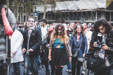 25 Ekim 2014 Milano'da düzenlenen zombi geçit töreni