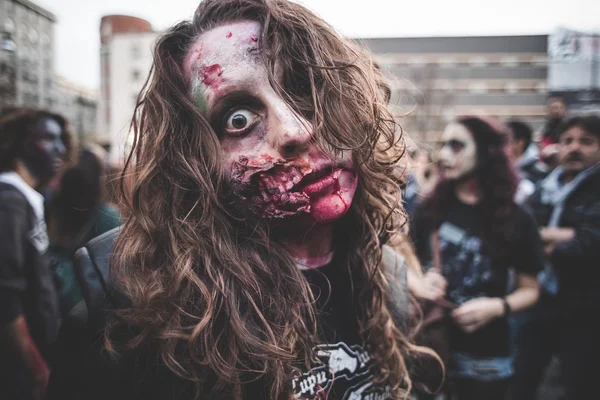 Зомбі парад відбувся в Мілані 25 жовтня 2014 — стокове фото