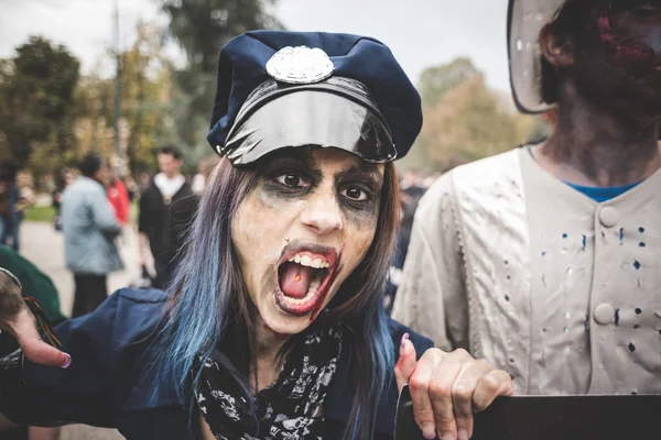 Zombies parade held in Milan october 25, 2014 — Stock Photo, Image