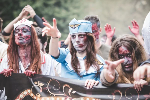 25 Ekim 2014 Milano'da düzenlenen zombi geçit töreni