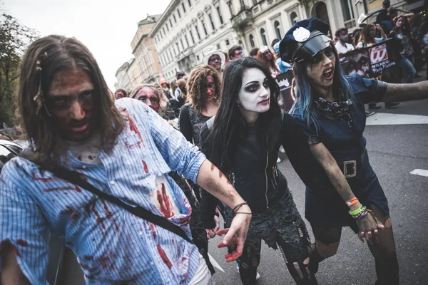 25 Ekim 2014 Milano'da düzenlenen zombi geçit töreni