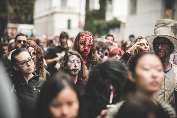 Ζόμπι παρέλαση που πραγματοποιήθηκε στο Μιλάνο, 25 Οκτωβρίου 2014 — Φωτογραφία Αρχείου