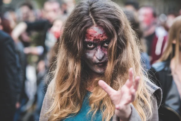Zombies paraden hölls i Milano den 25 oktober, 2014 — Stockfoto