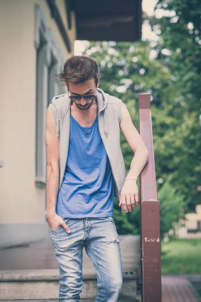 Jovem hipster gay homem — Fotografia de Stock
