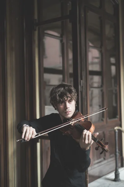 Young handsome blonde violinist — Stock Photo, Image