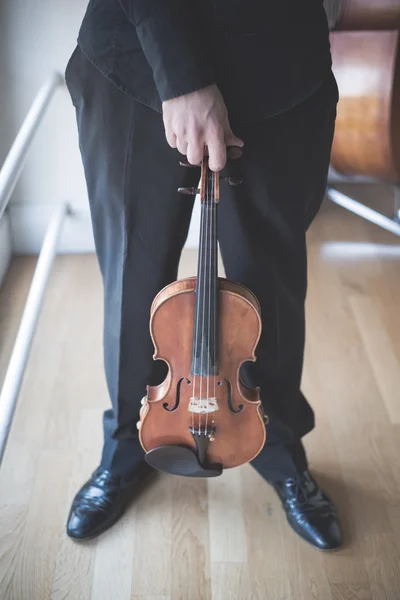 Young handsome blonde violinist — Stock Photo, Image