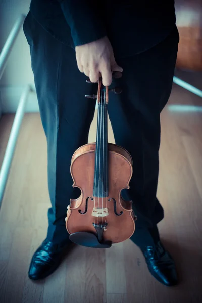 Young handsome blonde violinist — Stock Photo, Image