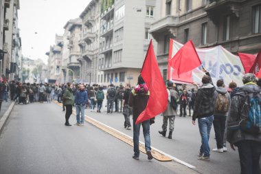 Milano'da düzenlenen öğrenci gösteri