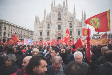 Milano'da düzenlenen öğrenci gösteri