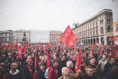 Milano'da düzenlenen öğrenci gösteri