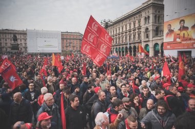 Milano'da düzenlenen öğrenci gösteri