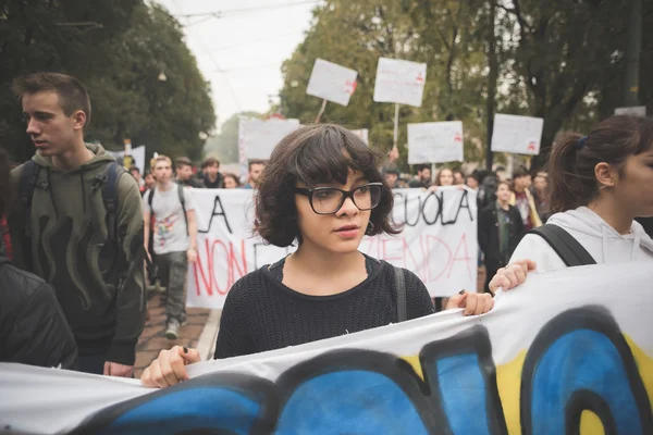 Diák demonstrációs megrendezésre Milánóban — Stock Fotó