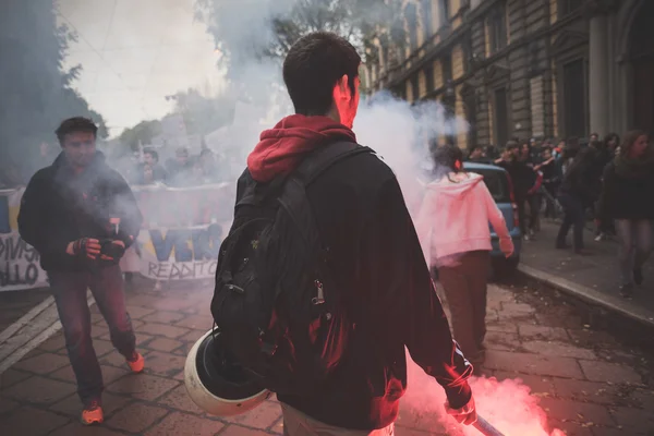 Diák demonstrációs megrendezésre Milánóban — Stock Fotó