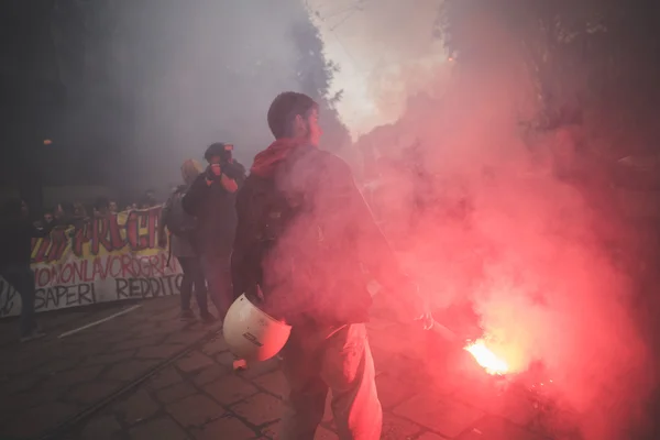 Diák demonstrációs megrendezésre Milánóban — Stock Fotó