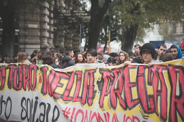 Diák demonstrációs megrendezésre Milánóban — Stock Fotó