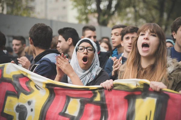 Diák demonstrációs megrendezésre Milánóban — Stock Fotó