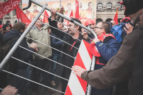 Student demonstration i Milano — Stockfoto