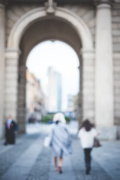 Paisaje urbano milano borroso — Foto de Stock