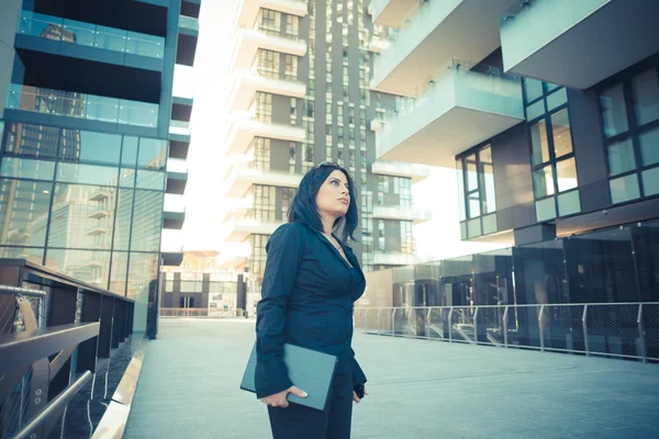 Beautiful long black hair elegant business woman — Stock Photo, Image