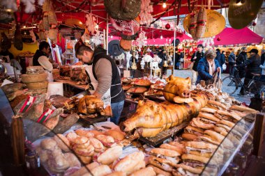 Çeşitli gıda ile Noel standları