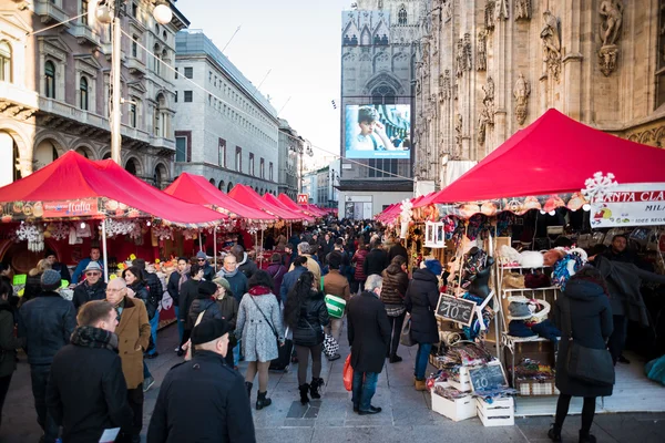 Stands de Navidad en Milán — Foto de Stock