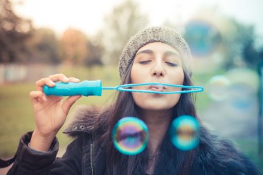 Üfleme kadın sabun bubbles